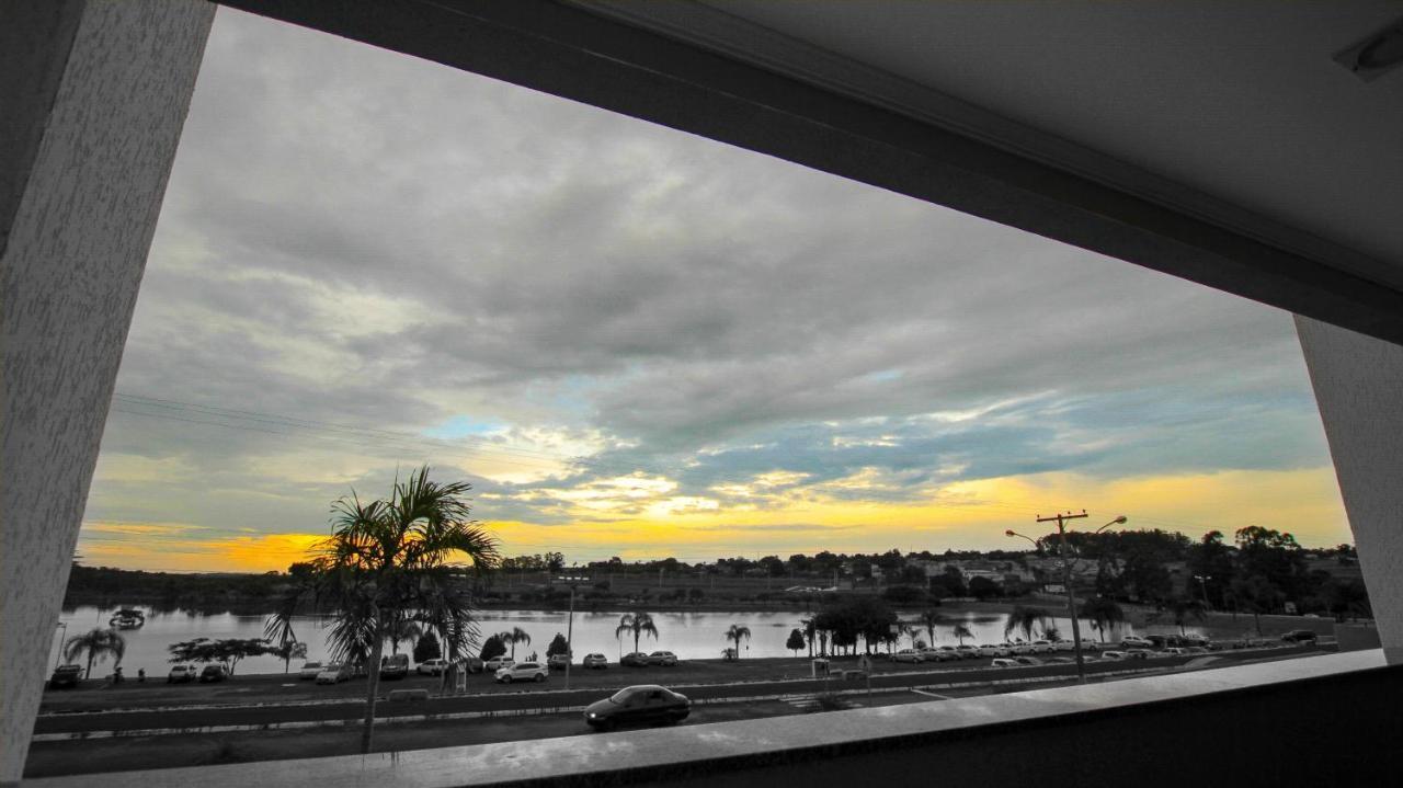 Beira Lago Palace Hotel Morrinhos  Habitación foto